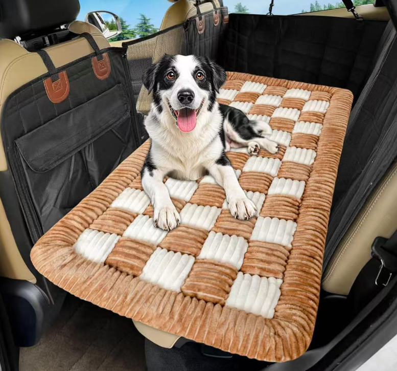 Sleeping Car Mat Pet Thickened Seat Pad Car Back Seat Checkered Dog Bed In Stock Factory Wholesale